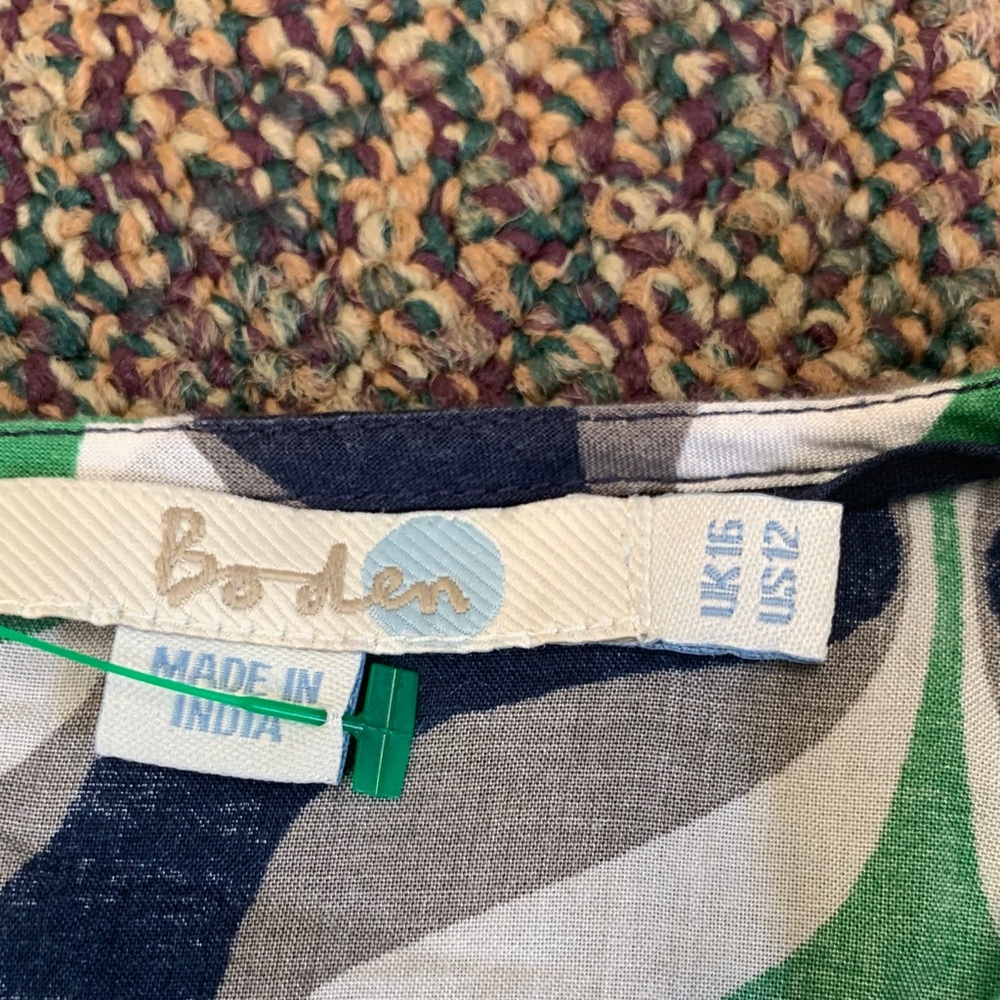 Boden women’s 12 Navy Cream & Green Abstract Wave Blouse Spring Coastal Preppy - Picture 3 of 11
